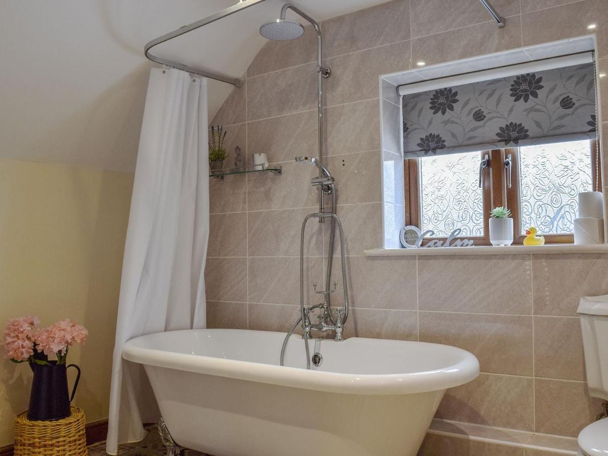 バートン・オン・ザ・ウォーター Puddleduck Houseヴィラ エクステリア 写真